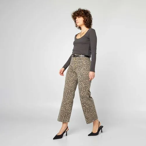 jean large / wide leg ouverture par boutons fantaisies beige jean large / wide leg ouverture par boutons fantaisies beige