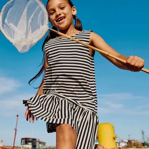 robe sans manches avec volants noir robe sans manches avec volants noir