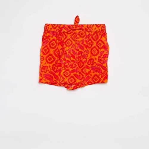 short léger avec nœud blanc short léger avec nœud blanc