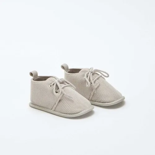 chaussons à lacets gris chaussons à lacets gris