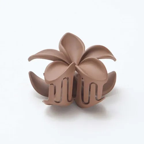 pince à cheveux en forme de fleur marron