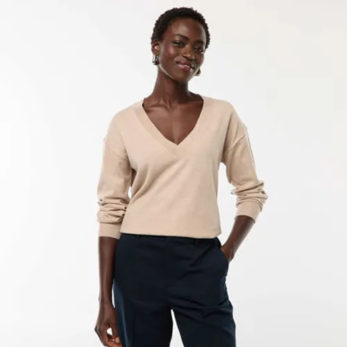 pull en maille fine col v beige
