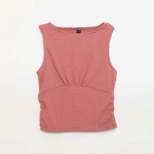 débardeur moulant en matière crêpée rose